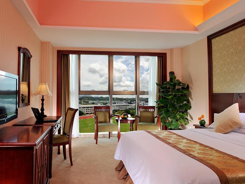 Vienna Hotel - Shenzhen Higher Education Mega Center Екстер'єр фото